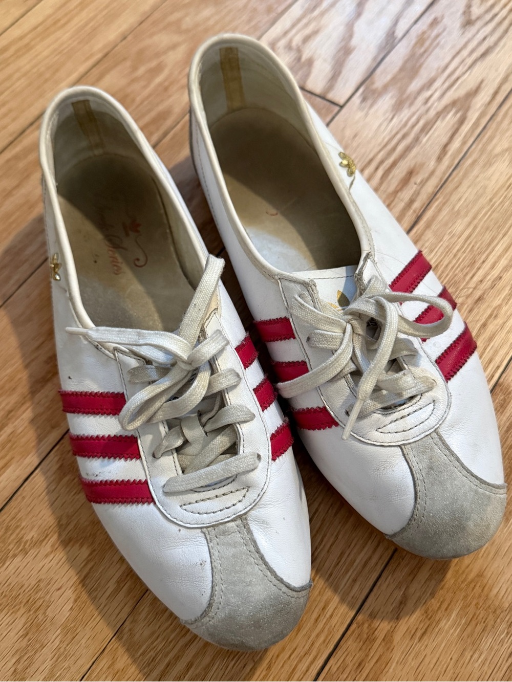 adidas flats with Red Stripes